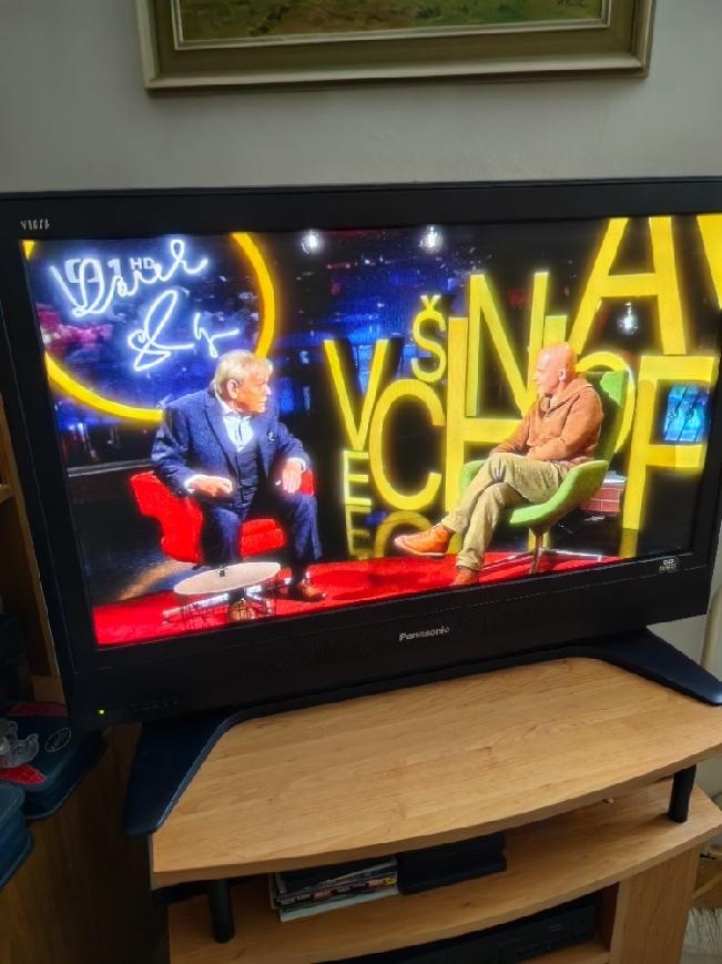 televize-POZOR--VYSKOUŠET SI MŮŽE KADY SAM NA MISTĚ