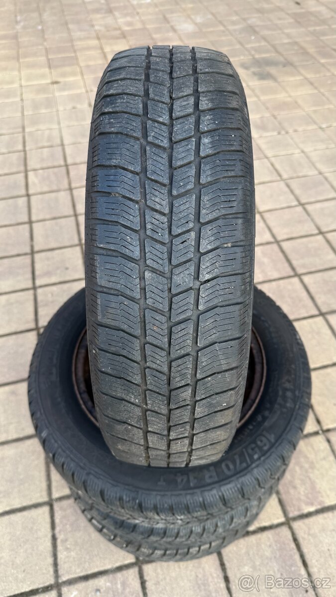 disky 5Jx14 ET35 5x100 zimní pneu. Barum 165/70 R14 81T