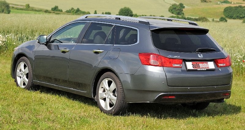 Koupím zadní sklo Honda Accord 8G kombi