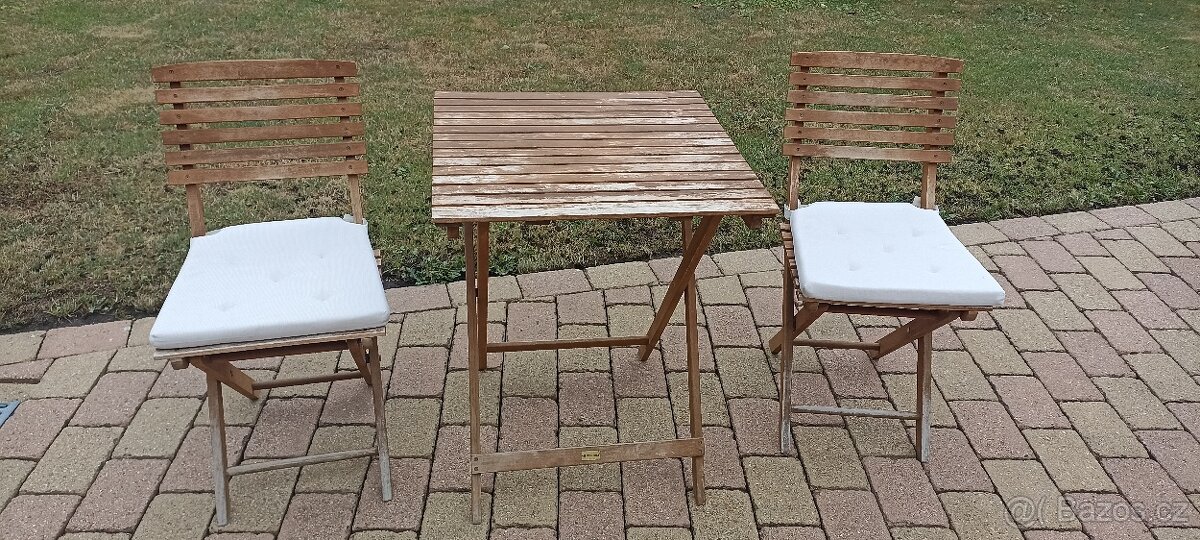 Balkónový nábytek