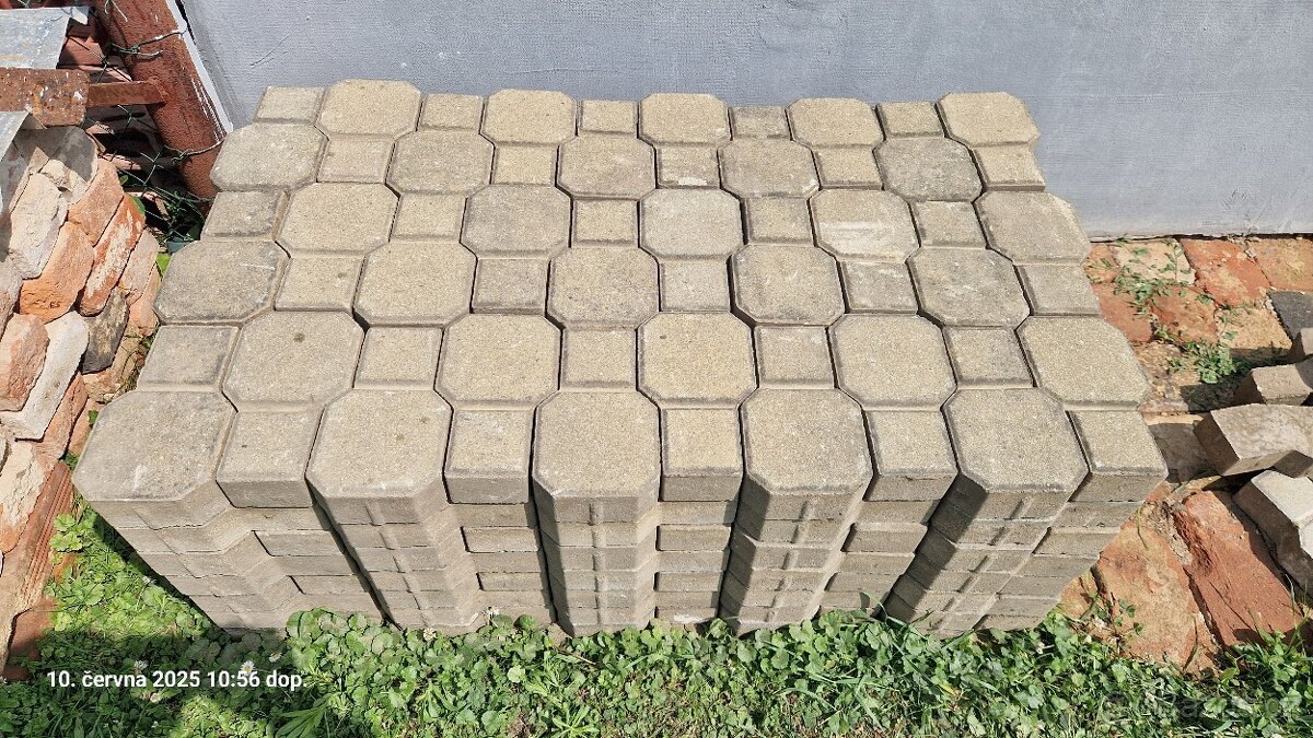 Zámková dlažba