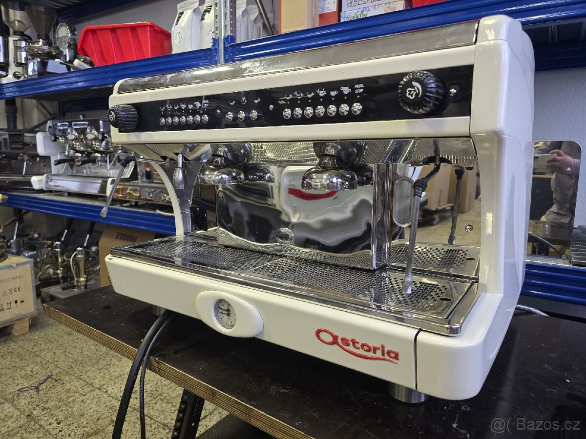 Profesionální kávovar