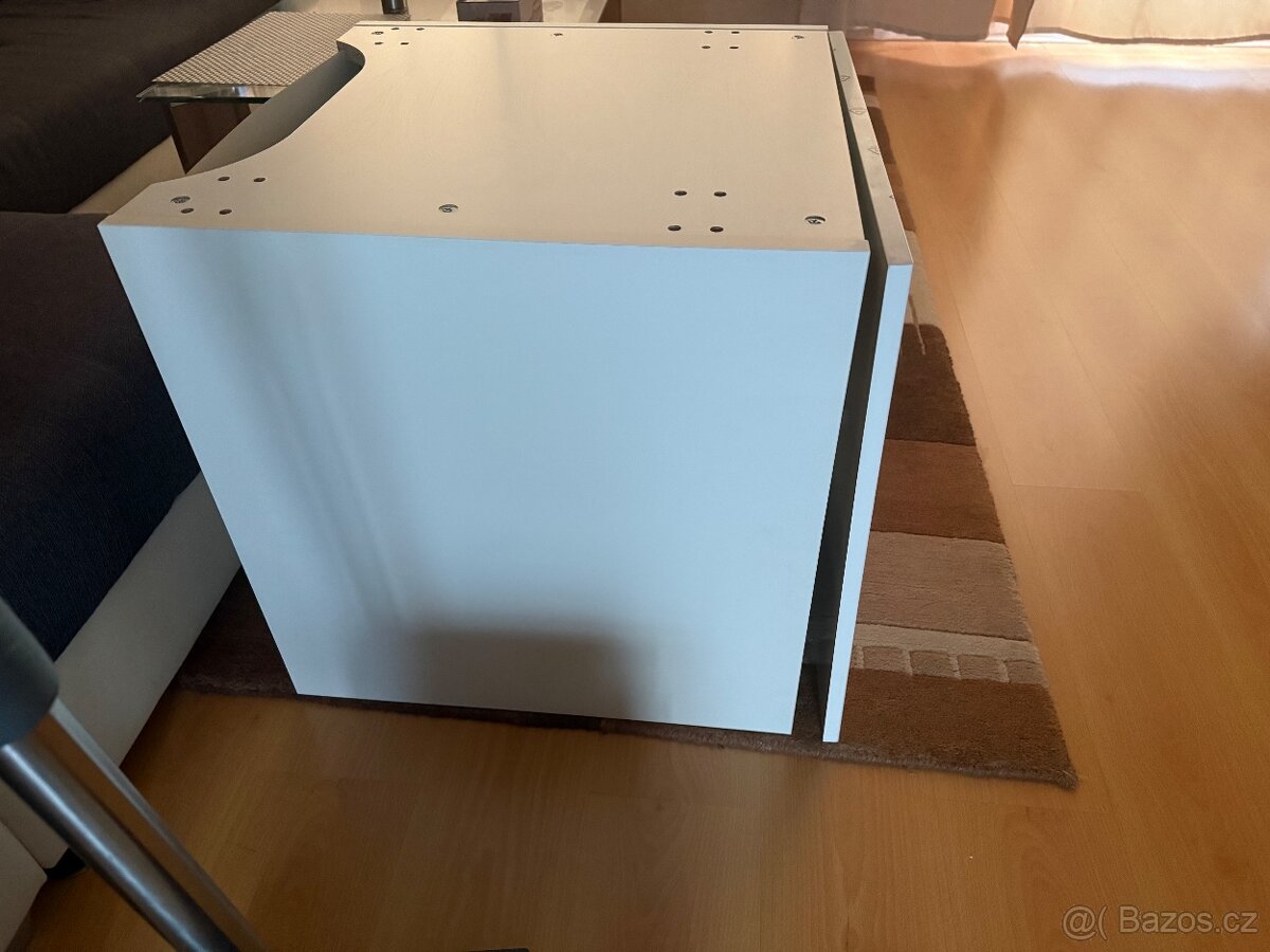 Skříň nad lednici Ikea Metod + dveře Ringhult