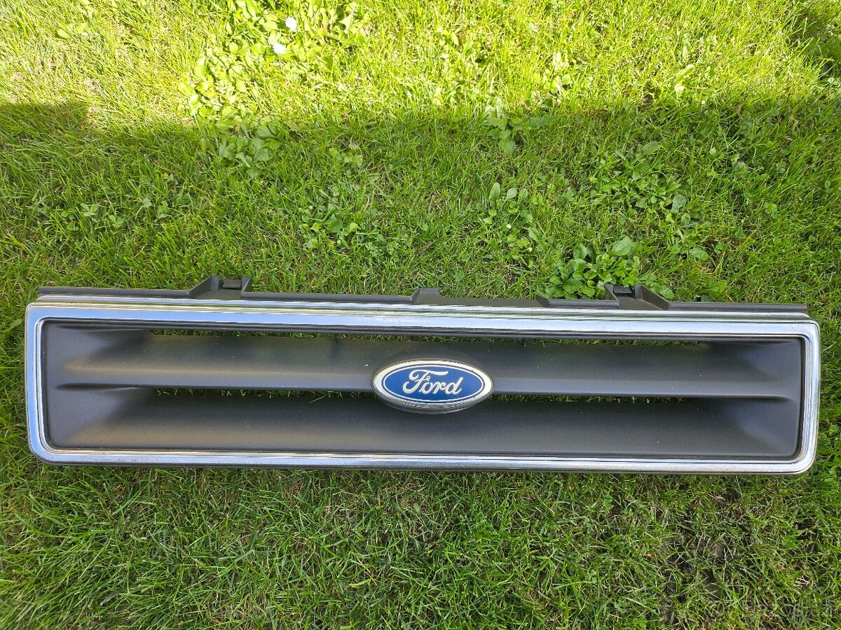 Předni maska Ford Escort mk3 Ghia