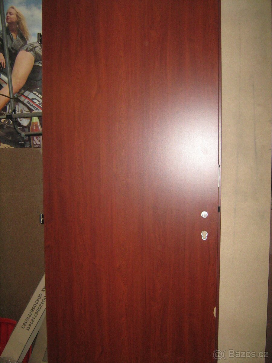 Prodám protipožární dveře 70 cm