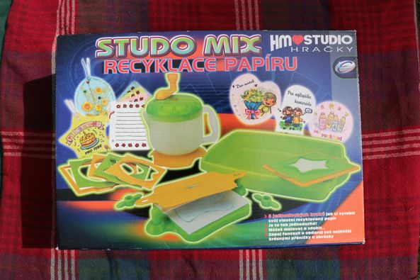 Studio mix reciklace papíru