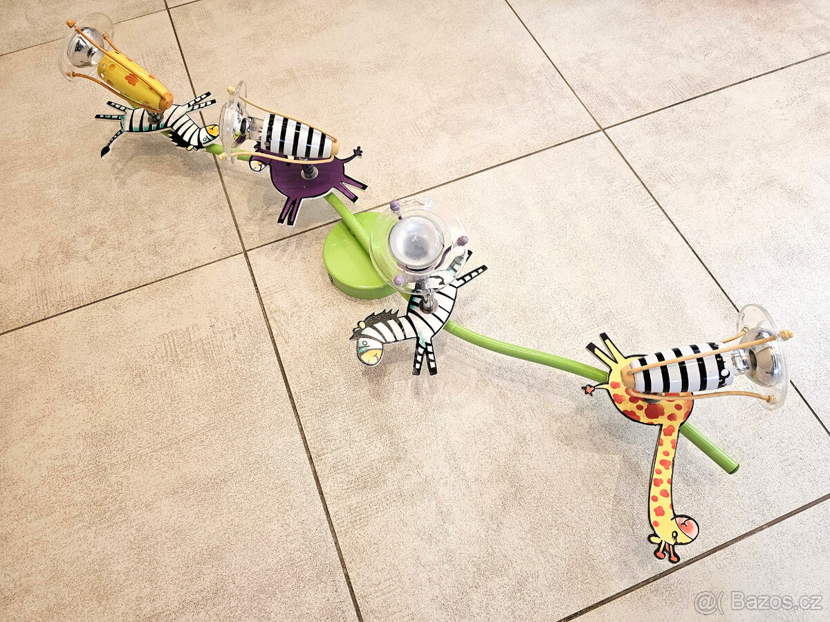 Dětský lustr se zvířátky