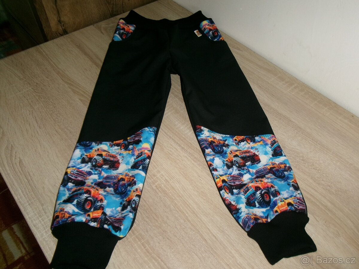 Poslední zimní softshellové kalhoty vel.116-122 více foto