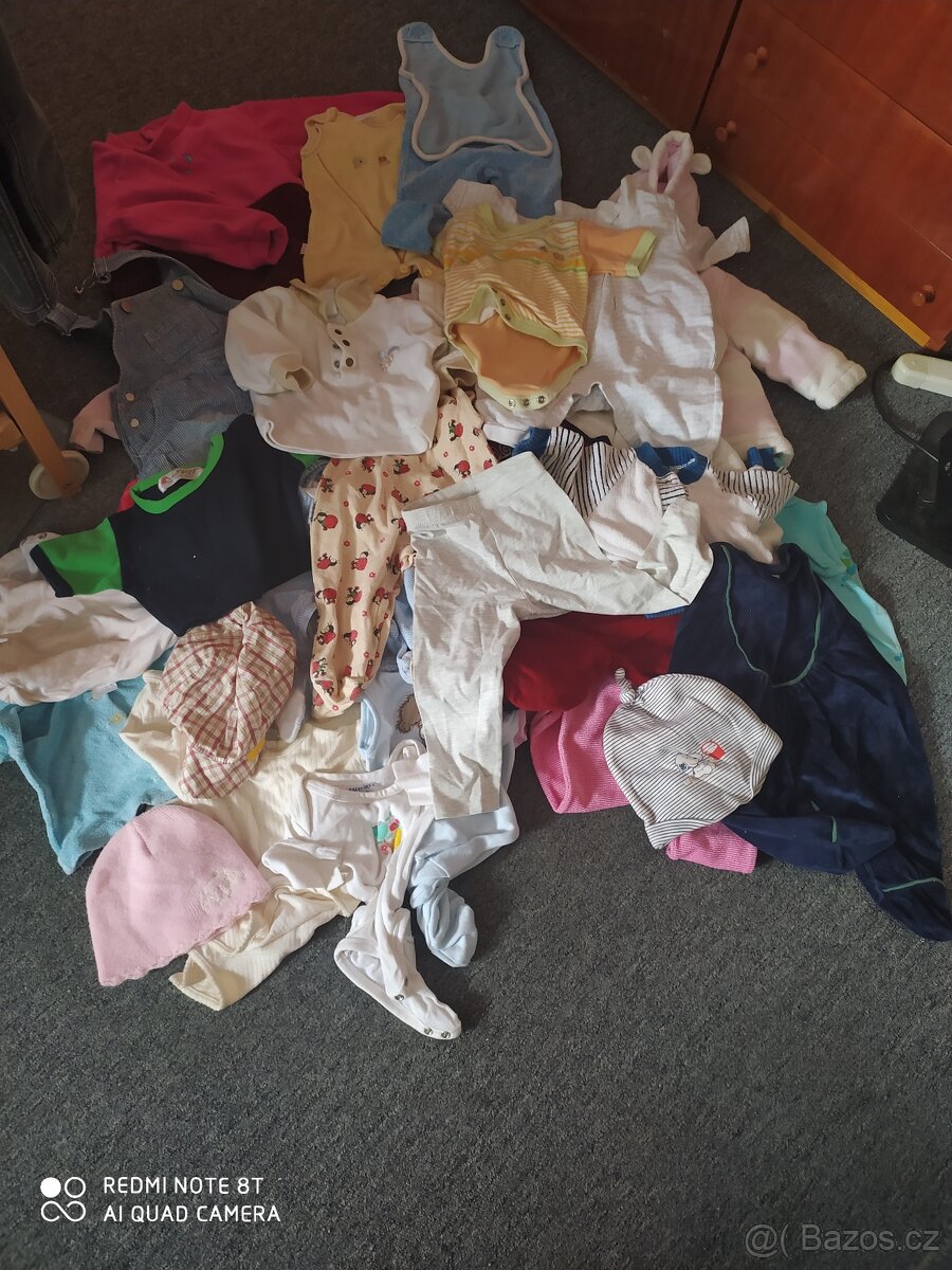 Kojenecké oblečení 0-3 měsíců