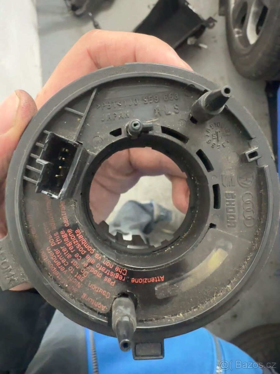 Podvolantovy kroužek golf 4