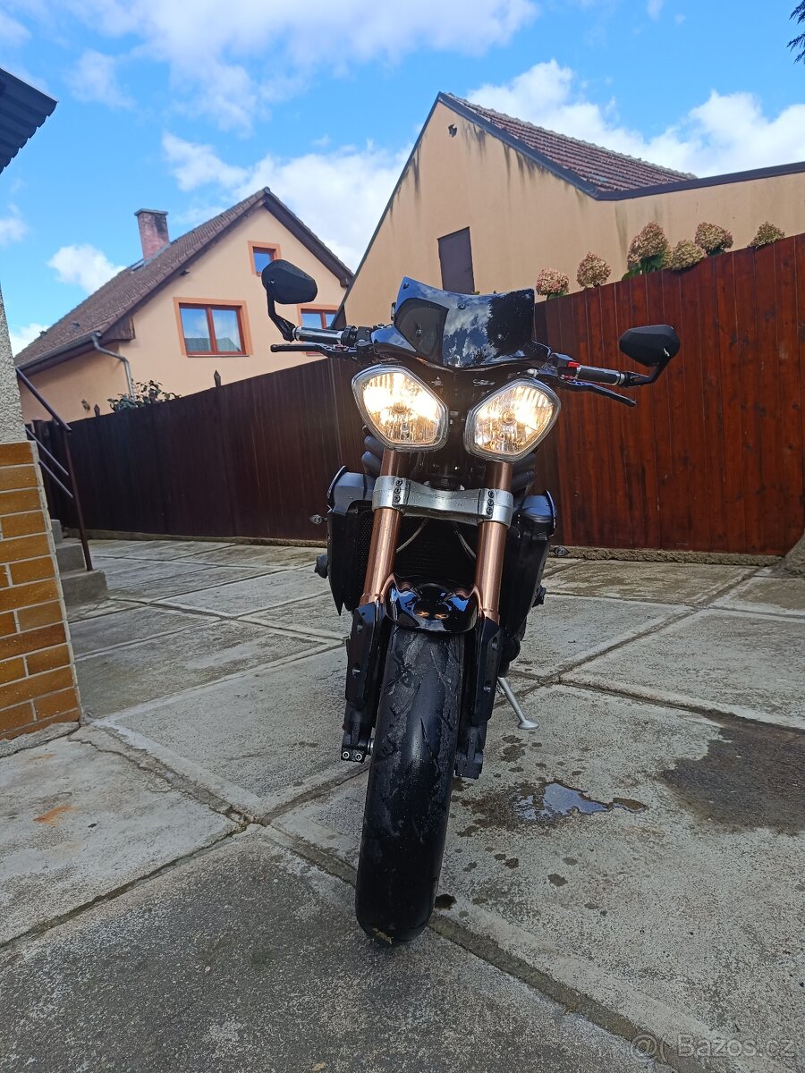 Triumph speed triple 1050