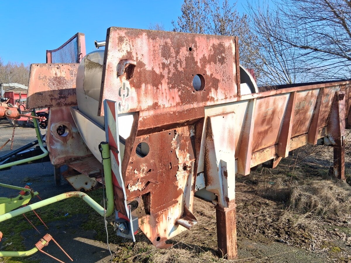 Korba k rozmetadlu mrvy RUR 10