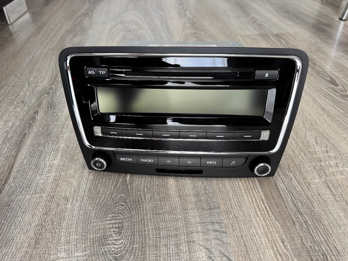 Autoradio SWING SUPERB 2008>