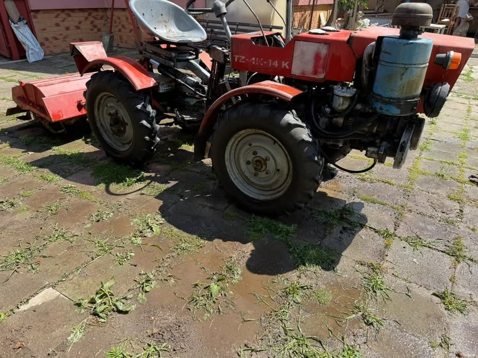 Prodám traktor TZ4K14