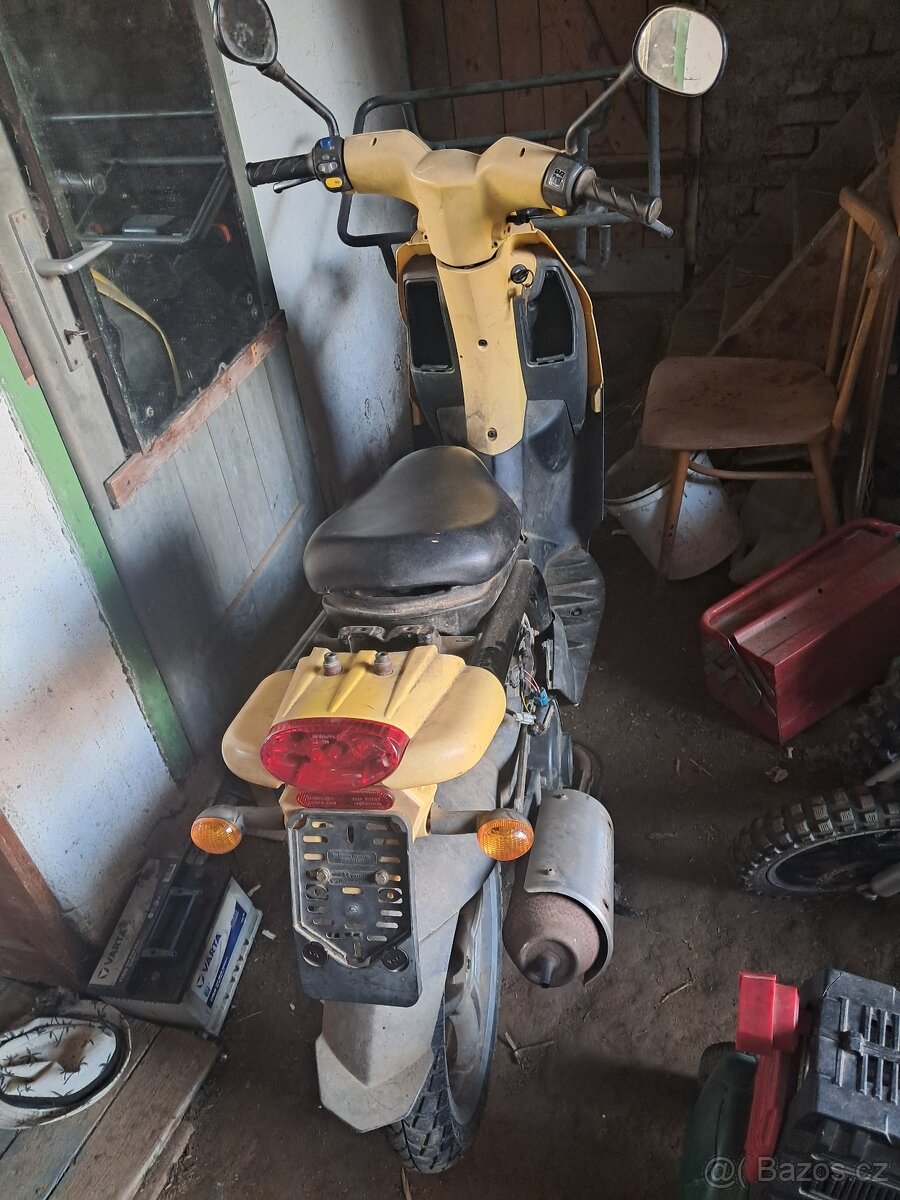 Skútr 50ccm 2t