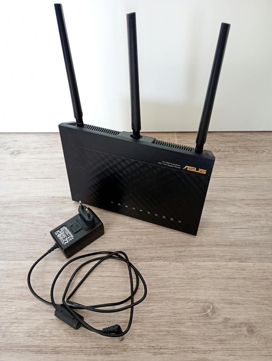 Wi-Fi router ASUS RT-AC68U AC1900