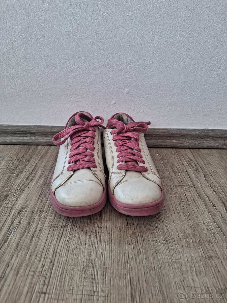 Sportovní boty Geox vel. 35