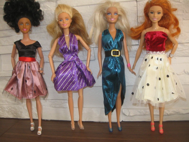 Akce doprava jen 30,- elegantní šaty na Barbie