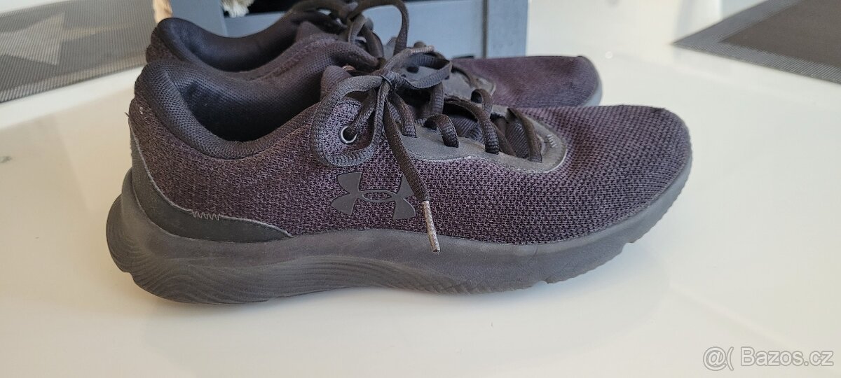 Dámské tenisky Under Armour 39