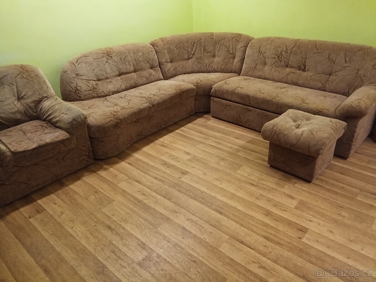 Prodám sedačku rohovou ,křeslo taburet