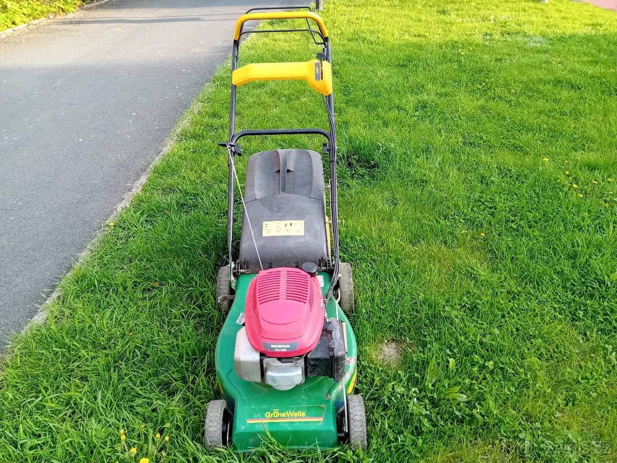 BENZÍNOVÁ SEKAČKA HONDA