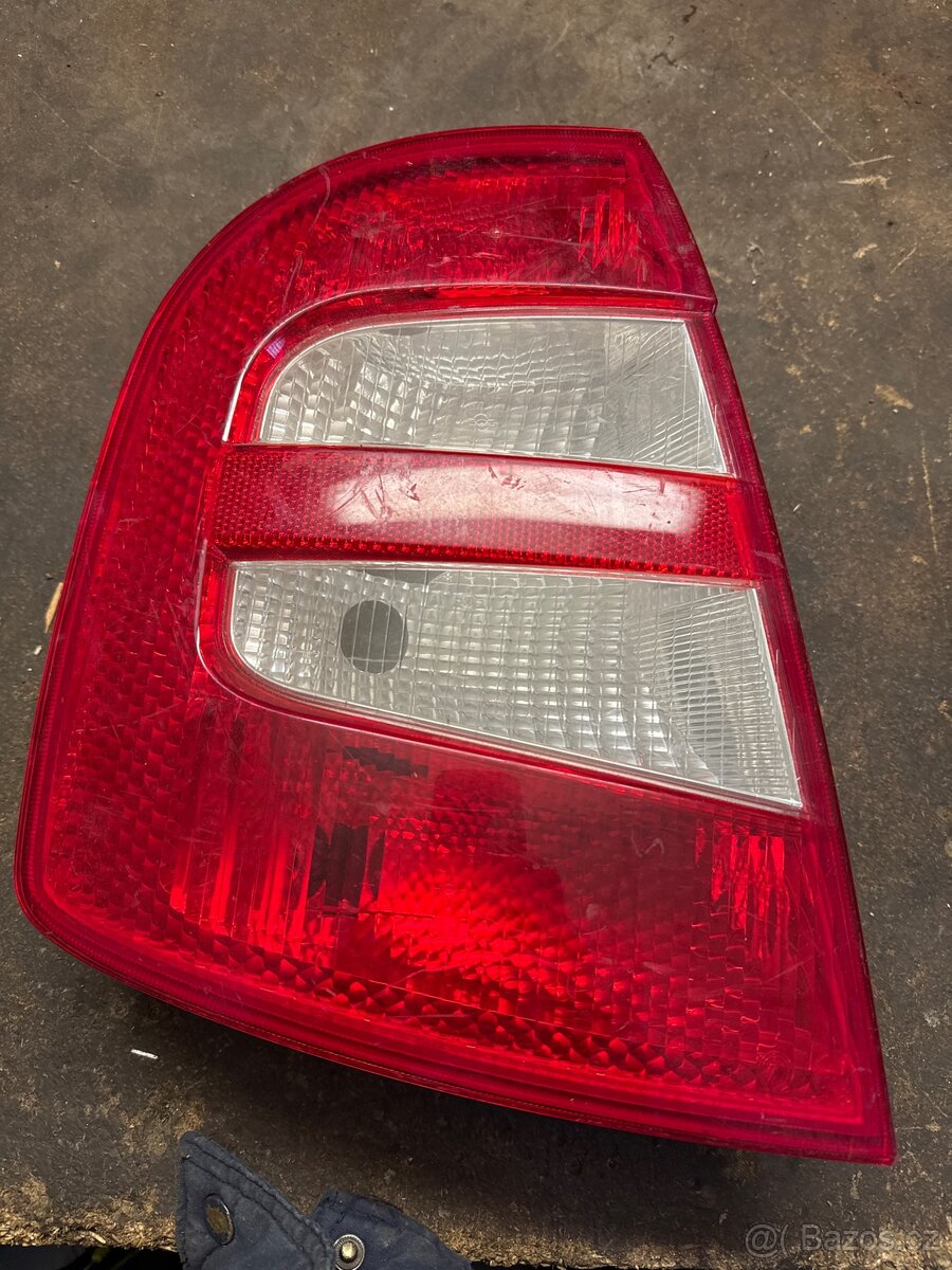 Leve zadní světlo Škoda Fabia 1