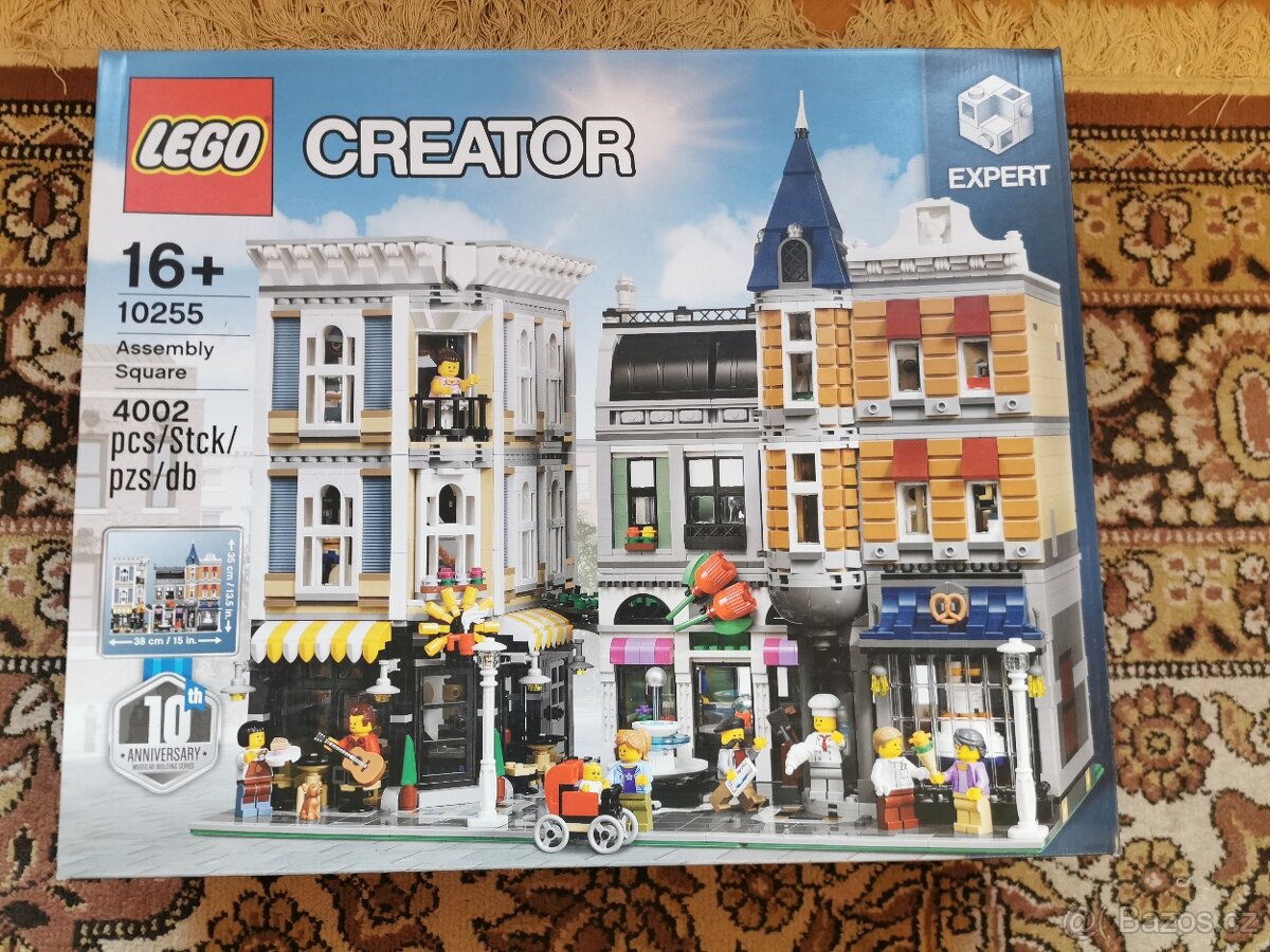 LEGO Creator Expert 10255 Shromáždění na náměstí