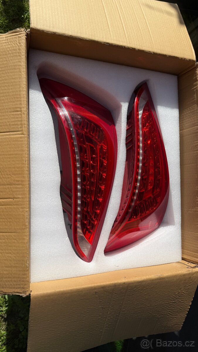 Audi Q5 zadní LED světlomety