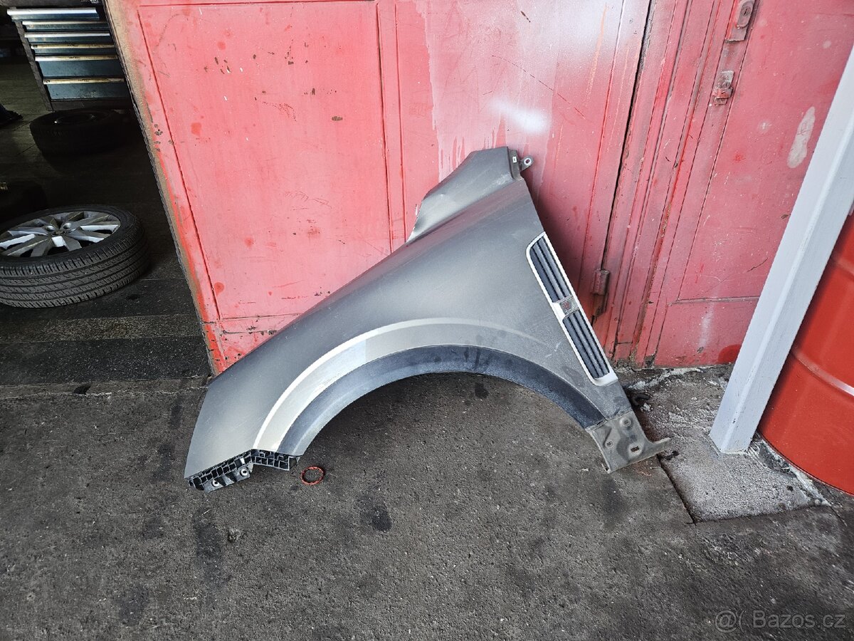 Opel antara blatník levý přední
