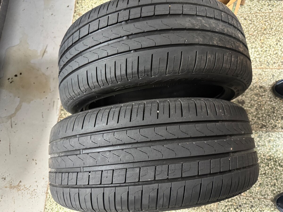Letní pneu 235/40 R19
