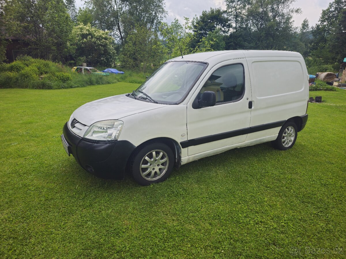 Peugon Partner chladak
