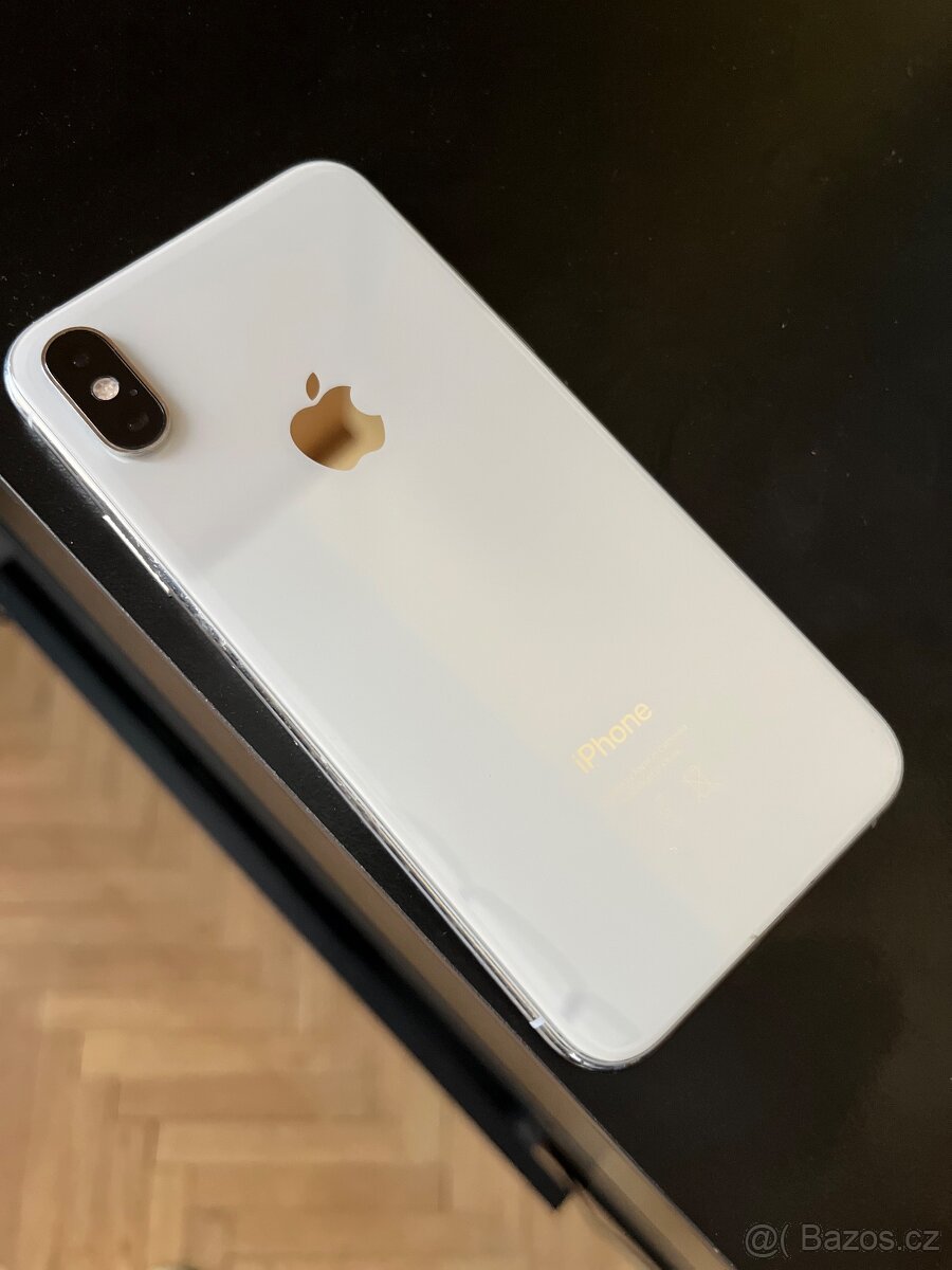 IPhone XS - prasklý displej