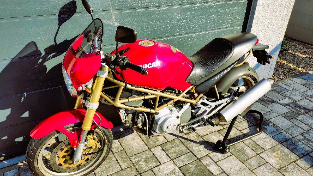 Ducati Monster 750
