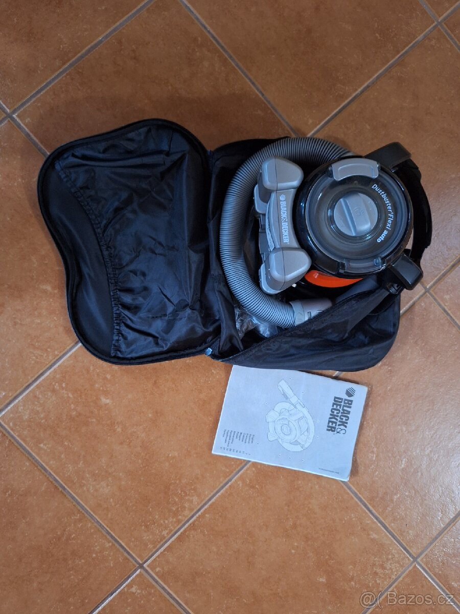 Autovysavač Black&Decker s brašnou a příslušenstvím