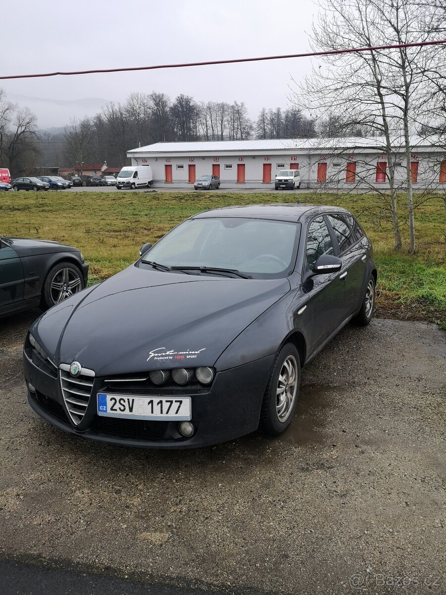 Alfa Romeo 159 1.9jtdm 110kw na díly nebo opravu