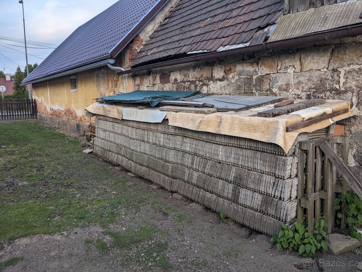 Střešní tašky betonové