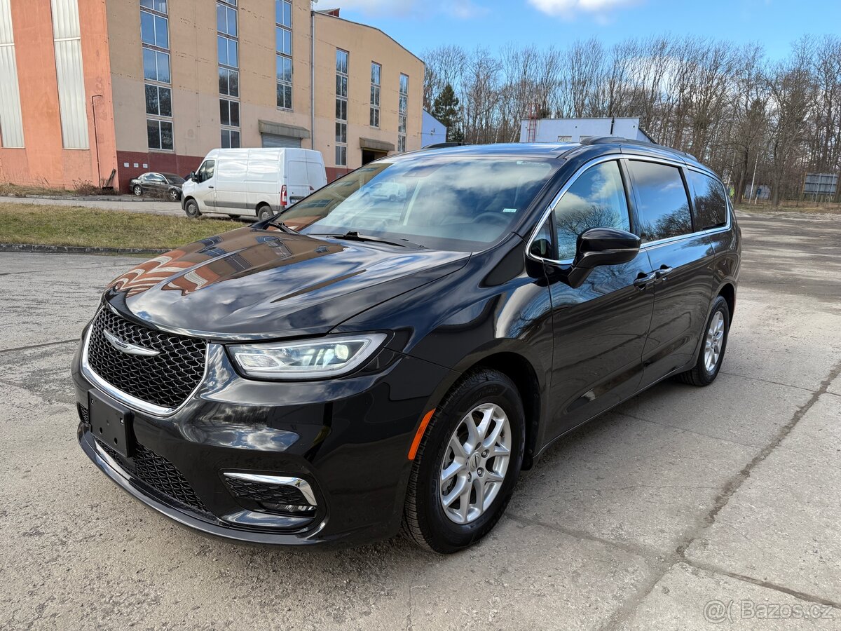 Chrysler Pacifica Touring L 2022,nehavar DPH záruka 2 roky