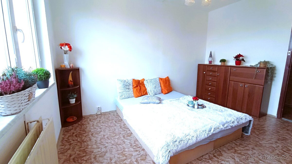 Pronájem bytu 2+kk s balkonem, Lhenická, České Budějovice 2,