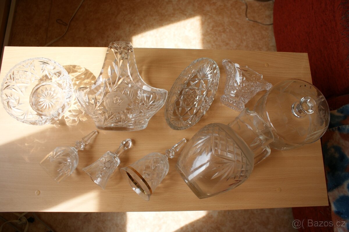 třetích 20fotek Sklo a porcelán různe prodám + 2 těžítka