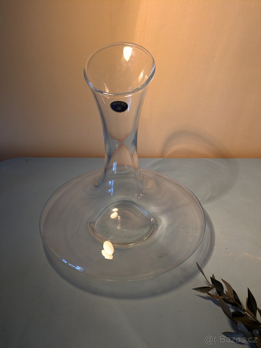 Skleněná dekantační nádoba