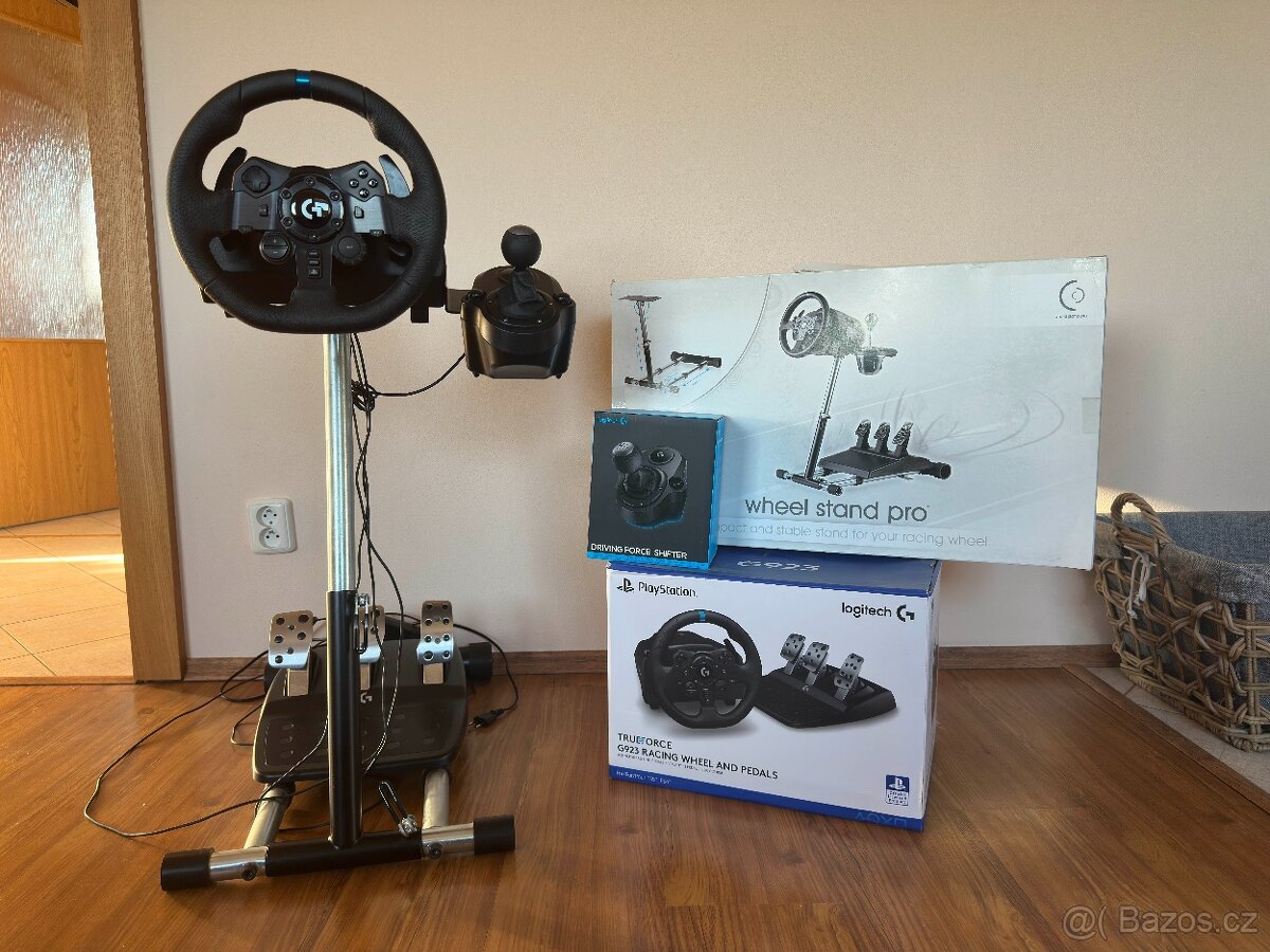 Logitech G923 + řadicí páka + stojan Wheel Stand Pro
