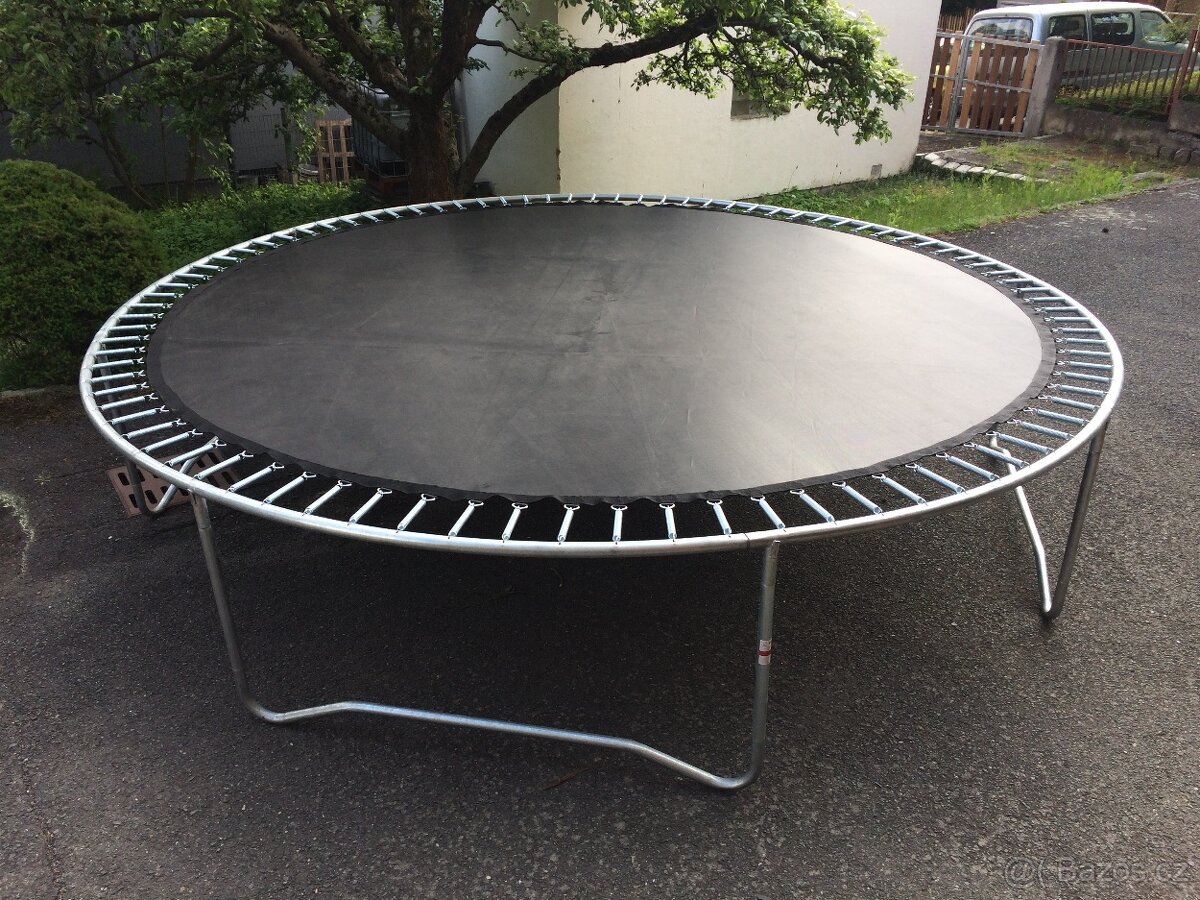 Velká trampolína, jako nová