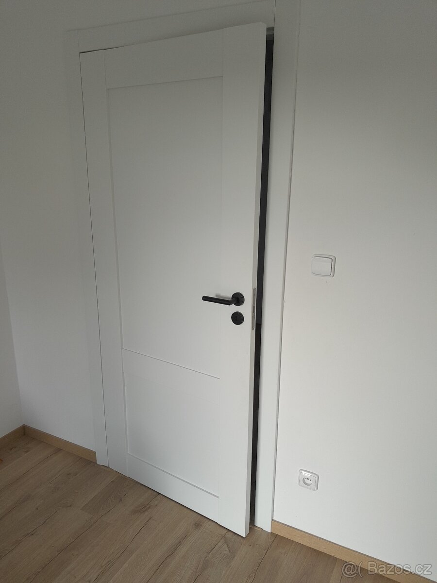 bezfalcové dveře Rumba, 80 L, bílé + obložka