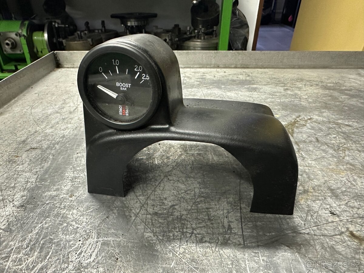 Kaplička na přídavný budík Golf 4