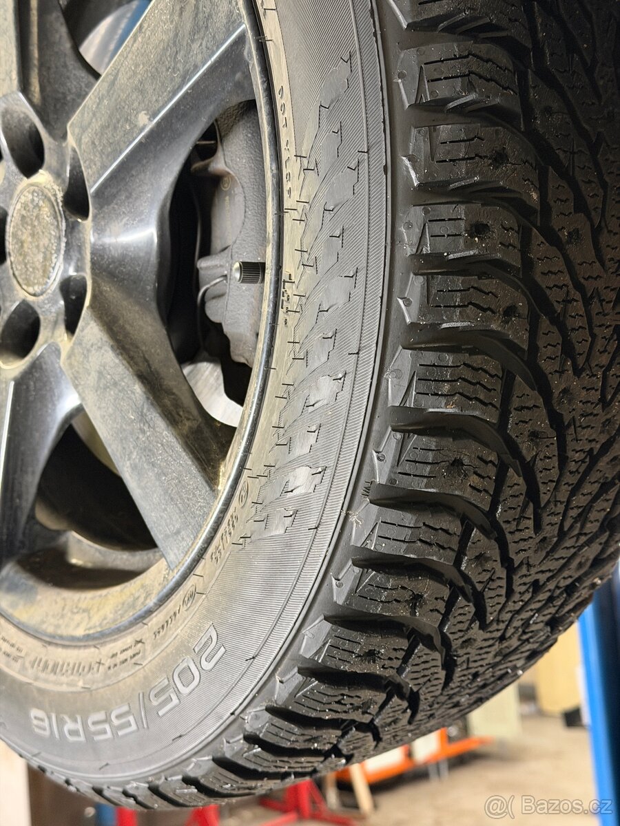 205/55 r16 zimní pneu Nokian 95%