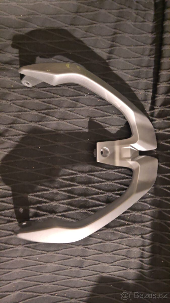 Madlo aprilia SR GT 125