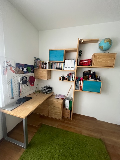 Chlapecký pokojík, pokoj pro školáka - dubový masiv