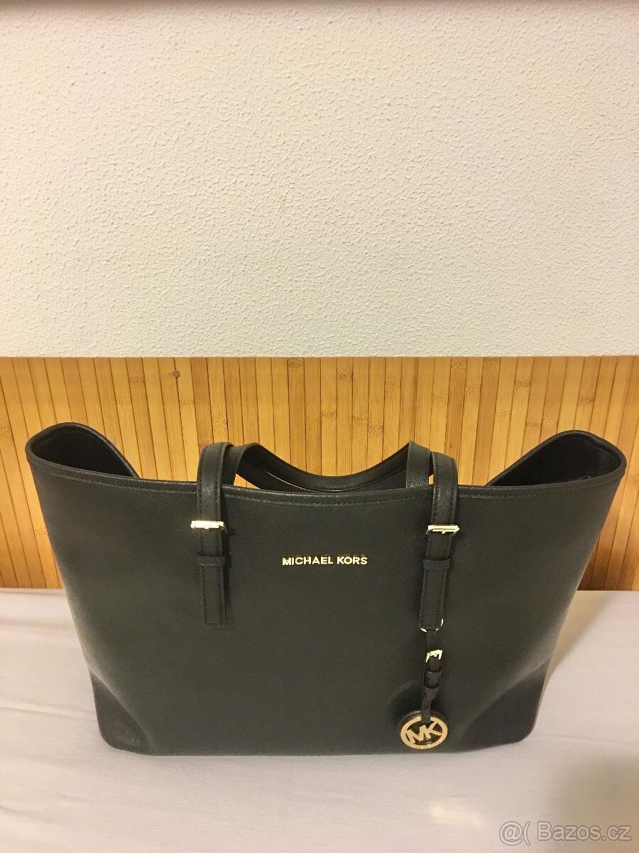 Michael Kors velká černá kabelka Jet Set Saffiano Leather