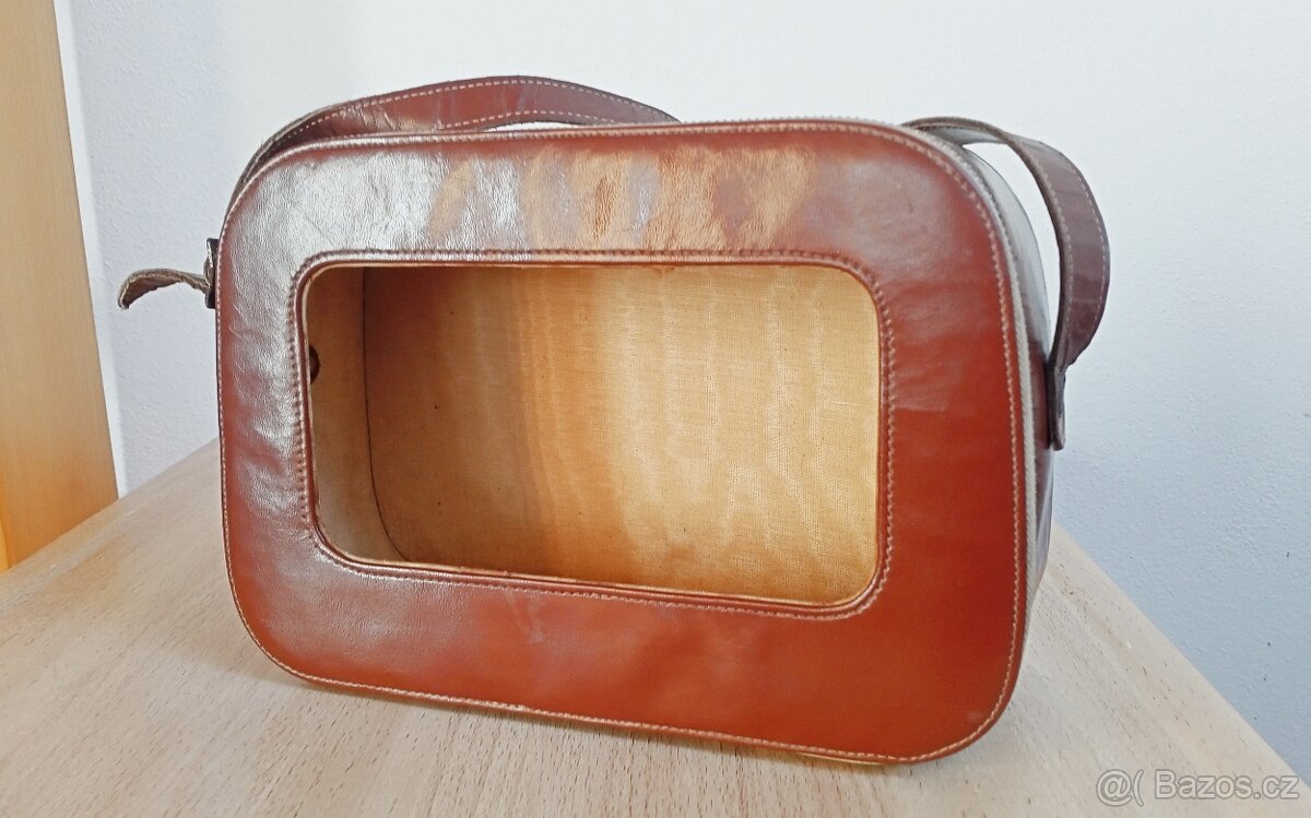 RARITA - KOŽENÉ POUZDRO NA KABELKOVÉ RÁDIO TESLA T58