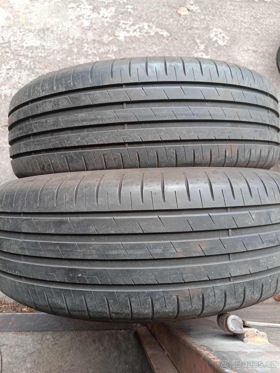 205/60/16 92V - 2 ks letní pneu Goodyear DOT2020